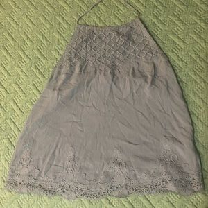 Embroidery bottomed gray halter top